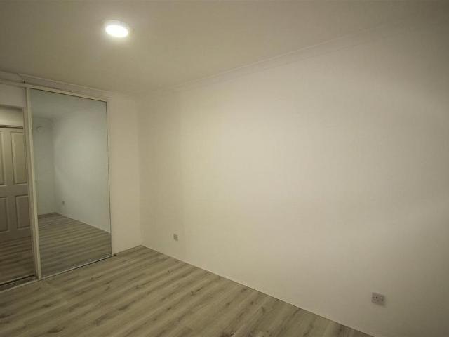 Apartment for rent in Ringlestone, Midway