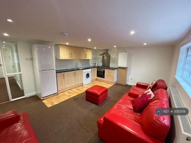 Apartment for rent in Preston, Greater London