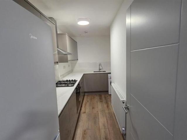 Apartment for rent in London Borough of Ealing, Greenford