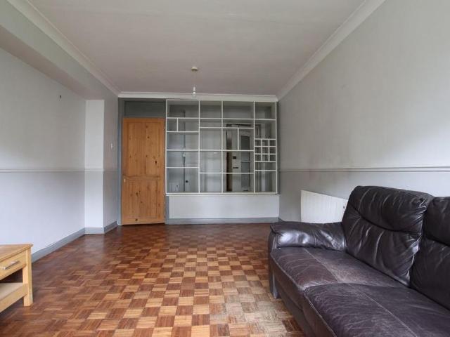 Apartment for rent in London Borough of Croydon, Addiscombe