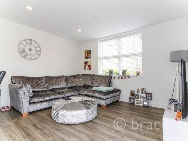 Apartment for rent in St James, Sandown Park