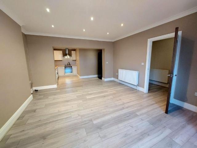 Apartment for rent in Cliftonville West, Acol
