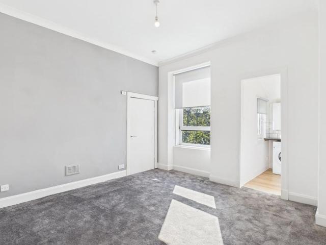 Apartment for rent in Castlehead, Glenburn