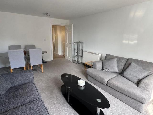 Apartment for rent in Egham, Runnymede