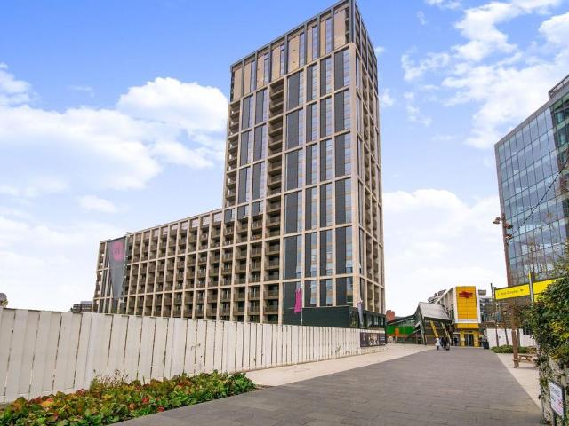 Flat for rent in London Borough of Croydon, Greater London