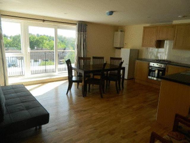 Apartment for rent in Northwood, Greater London