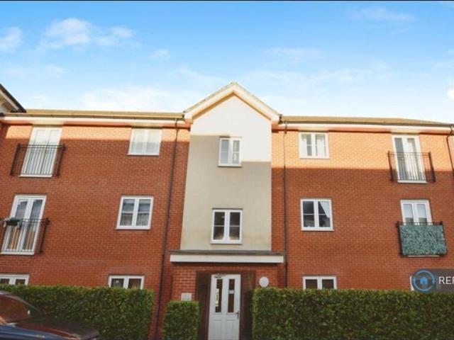 Flat for rent in Kingswood, North Watford