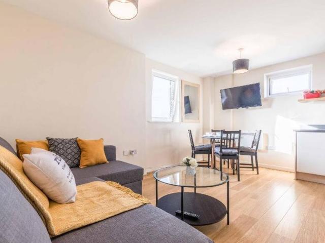 Apartment for rent in Slough