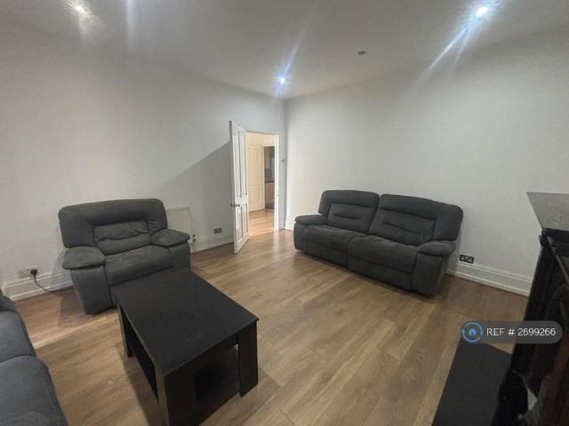 Apartment for rent in London Borough of Croydon, Thornton Heath