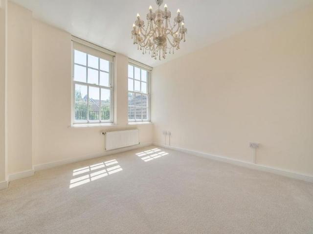 Apartment for rent in Stone, Monks Orchard