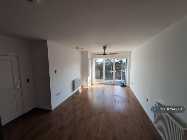 Apartment for rent in Barnehurst, Greater London