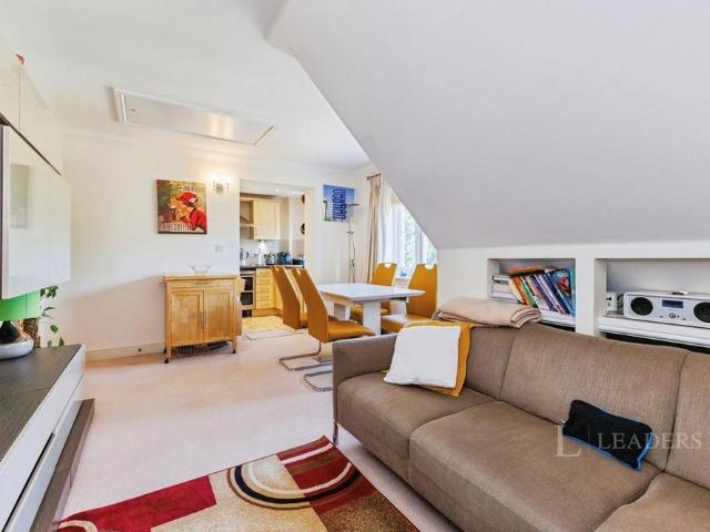 Apartment for rent in Red Hill, Surrey