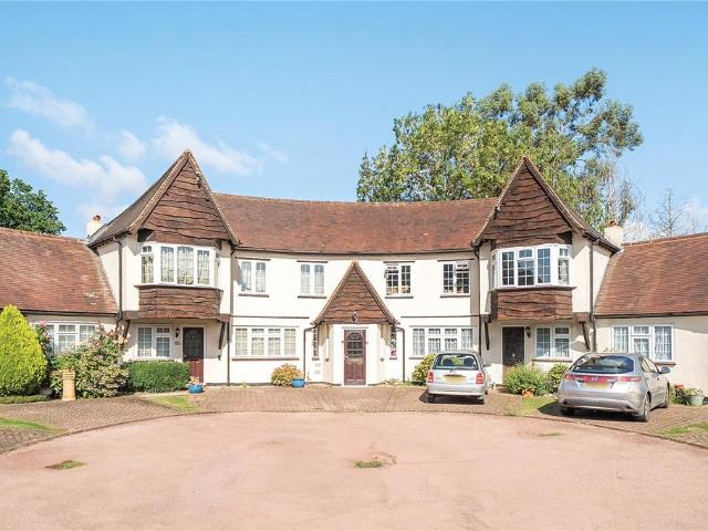 Flat for rent in Ickenham, Greater London