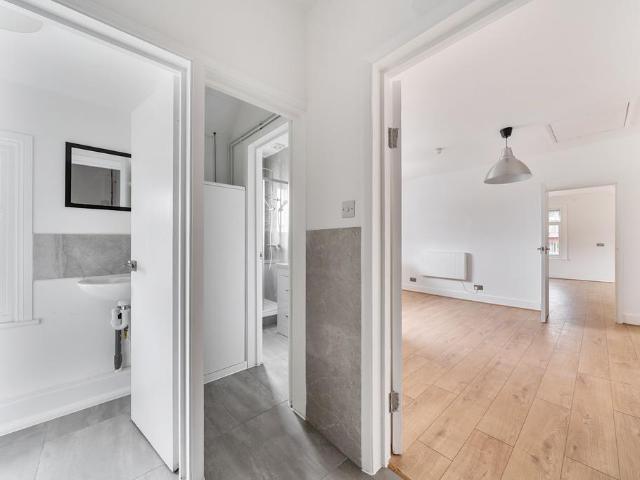 Flat for rent in Furze Platt, Maidenhead
