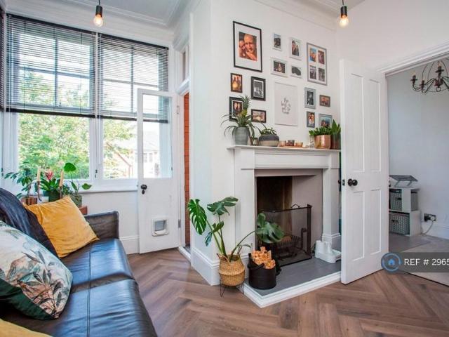 Apartment for rent in St James, Sandown Park