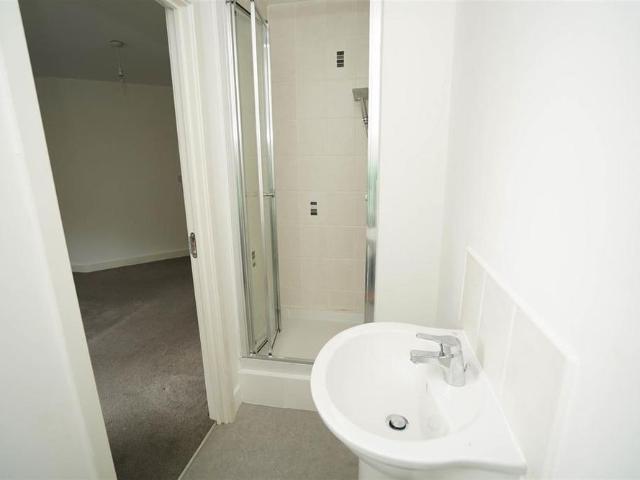 Apartment for rent in Middlebrook, Lee Bank