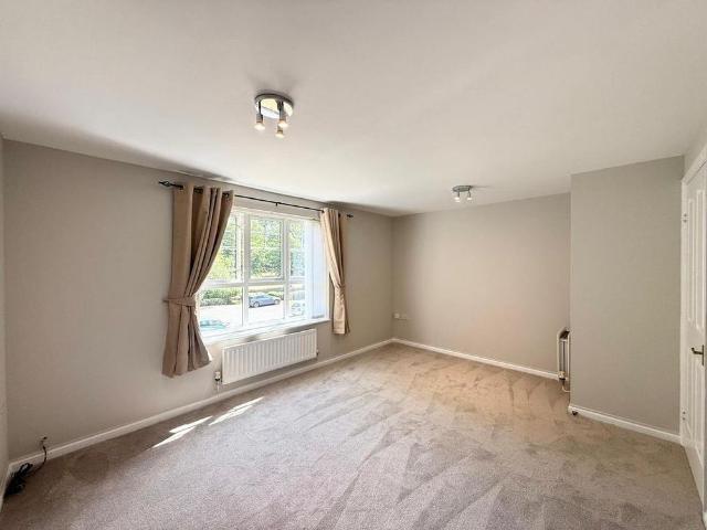 Apartment for rent in Wortley, West Yorkshire