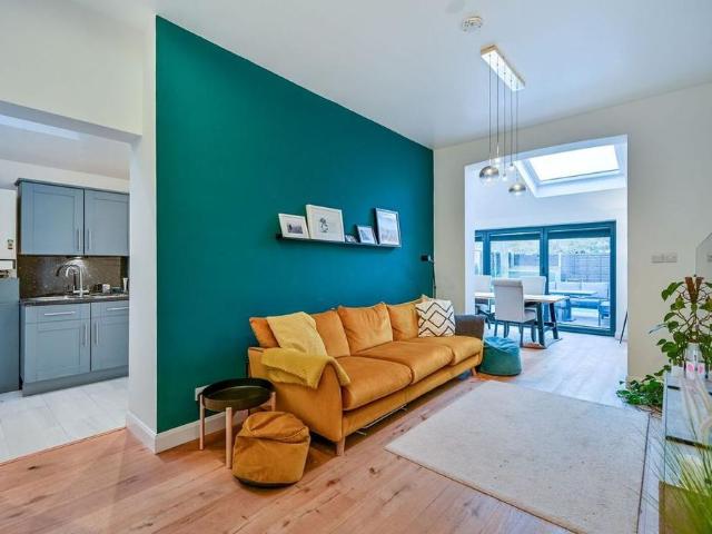 Apartment for rent in Surbiton, Greater London
