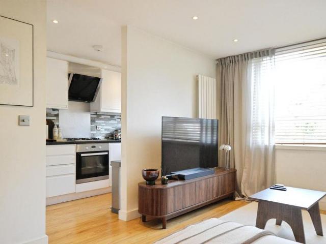 Apartment for rent in St Albans, Five Acres