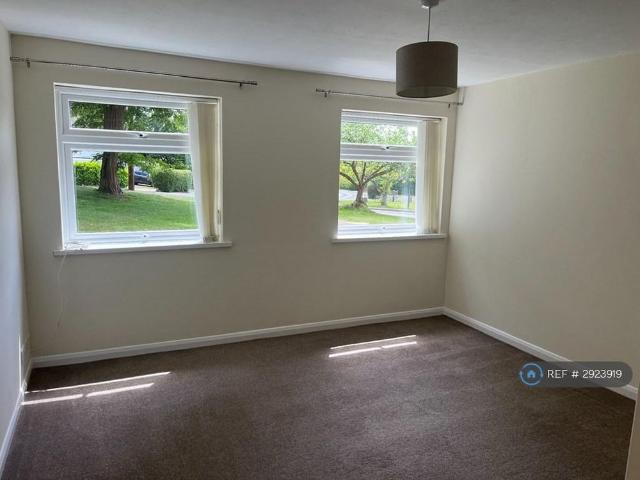 Apartment for rent in Westborough, Surrey