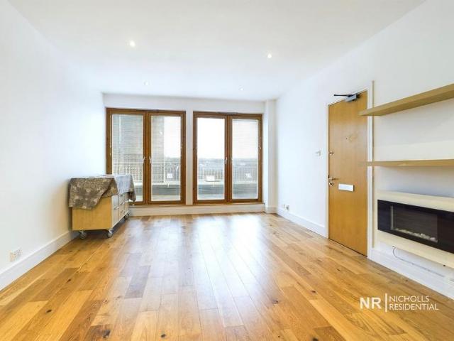 Apartment for rent in Woodcote, Epsom