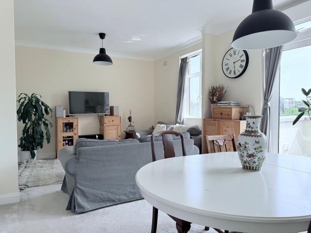 Apartment for rent in Surbiton, Greater London