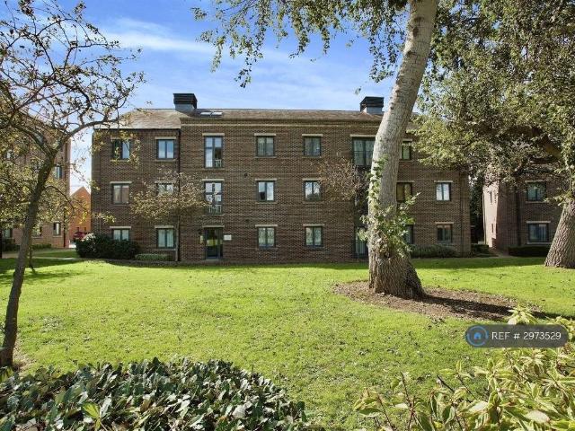 Flat for rent in Priddy's Hard, Middlecroft