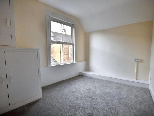 Apartment for rent in Cliff Hill, Green Close