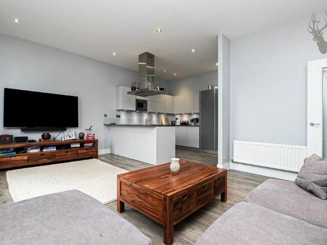 Apartment for rent in Debden Green, Epping