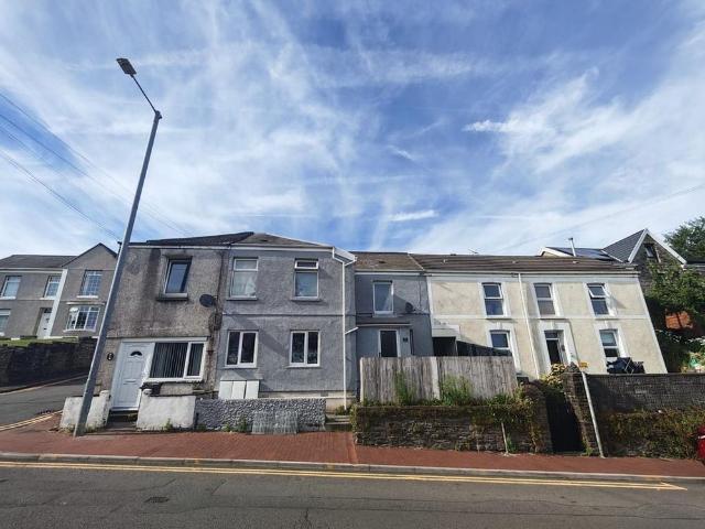 Apartment for rent in Cimla, Neath