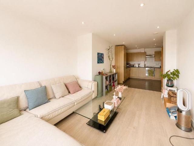 Apartment for rent in Colindale, Greater London