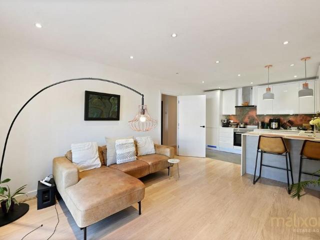 Apartment for rent in London Borough of Merton, Mitcham