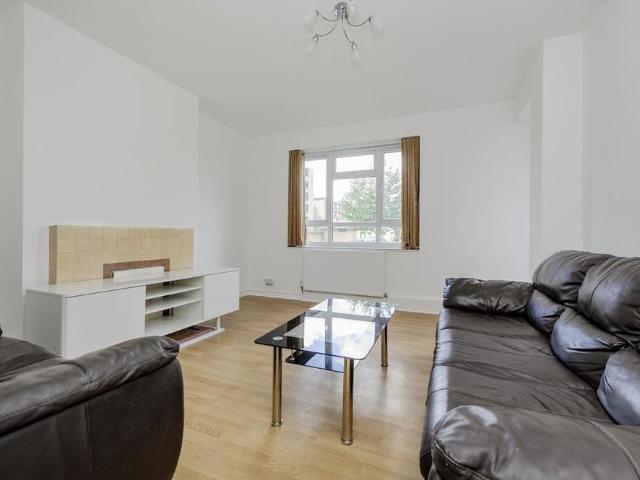 Apartment for rent in Springvale Estate, Greater London