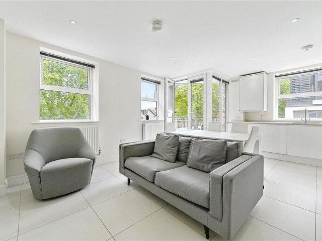 Apartment for rent in London Borough of Hounslow, Strand