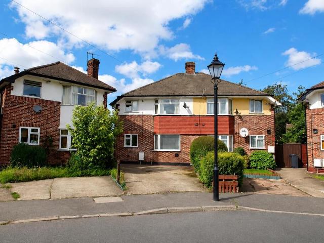 Flat for rent in London Borough of Hounslow, Greater London