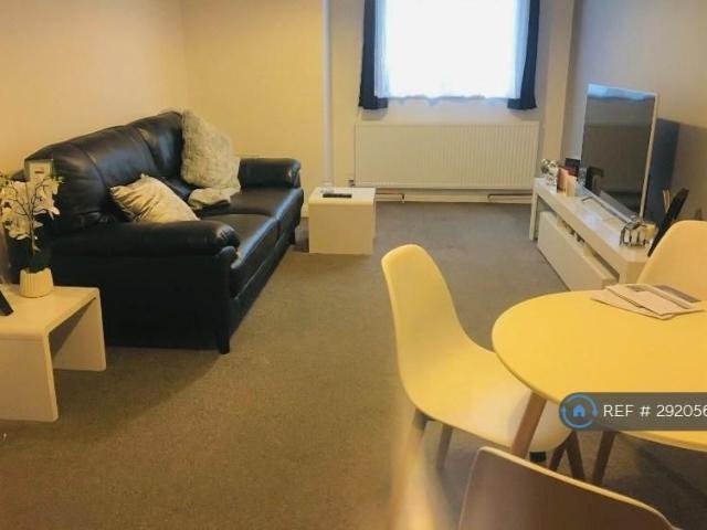 Apartment for rent in Rush Green, Greater London