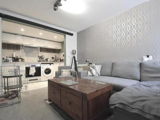 Apartment for rent in Cowlease, Ventnor