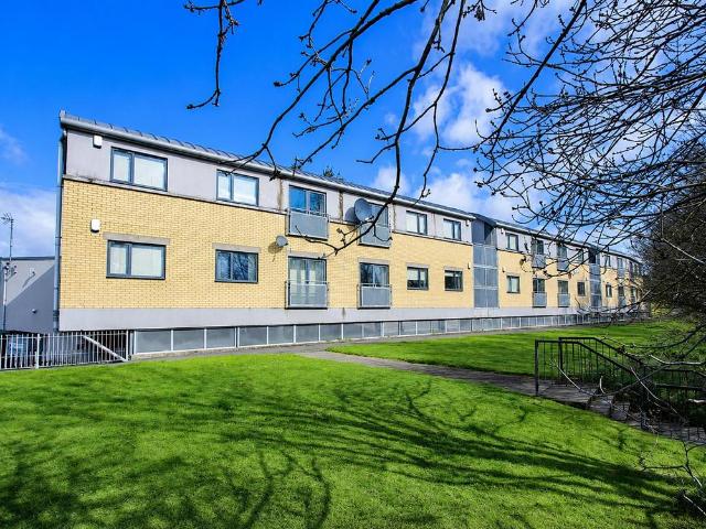 Flat for rent in Falcon Lodge, Wales