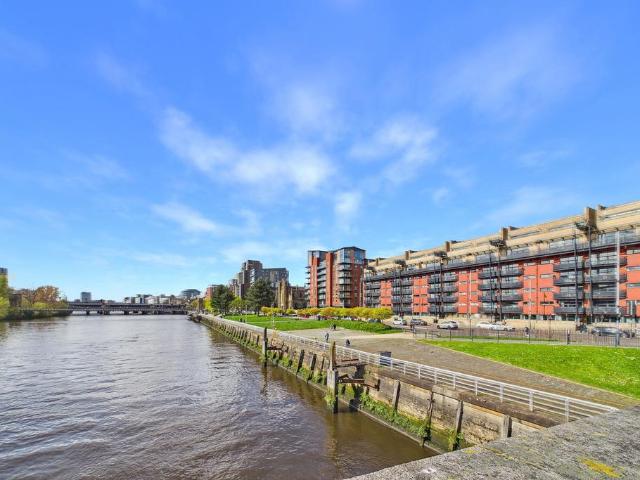 Flat for rent in Laurieston, Gorbals