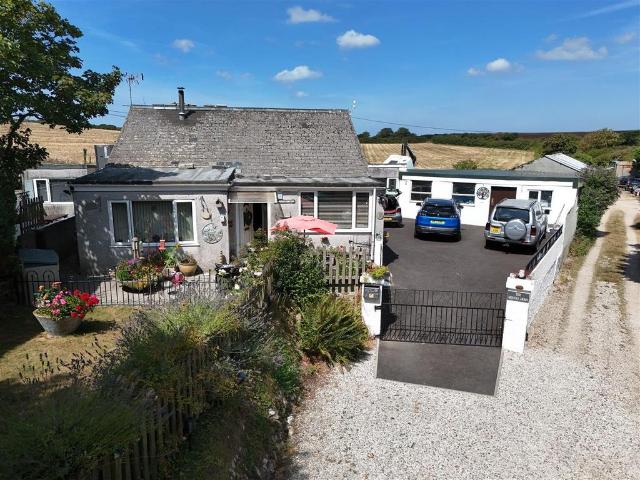 Flat for rent in Penwartha Coombe, Cornwall