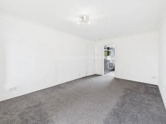 Apartment for rent in Johnstone Castle, Flushing