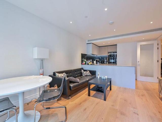 Apartment for rent in Clapham Junction, Greater London