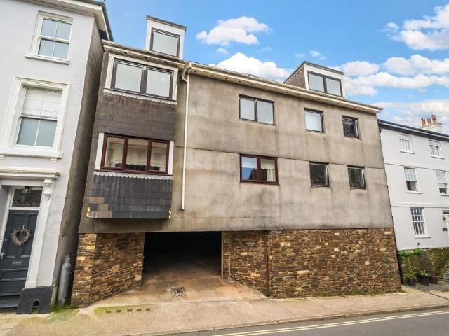 Flat for rent in Strode, Devon