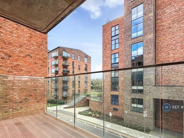 Apartment for rent in Monks Orchard, Kent
