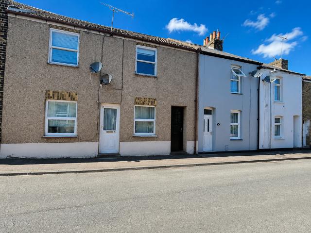 Flat for rent in East Cliff, Acol