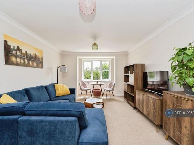 Apartment for rent in London Borough of Hounslow, Spring Grove