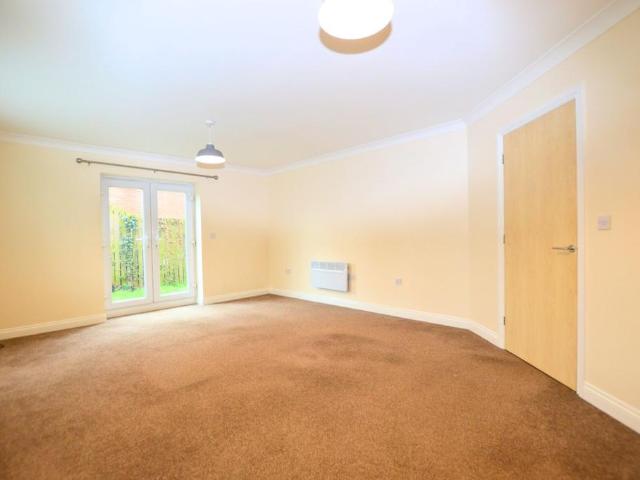 Flat for rent in Hemsworth, Isle Of Man