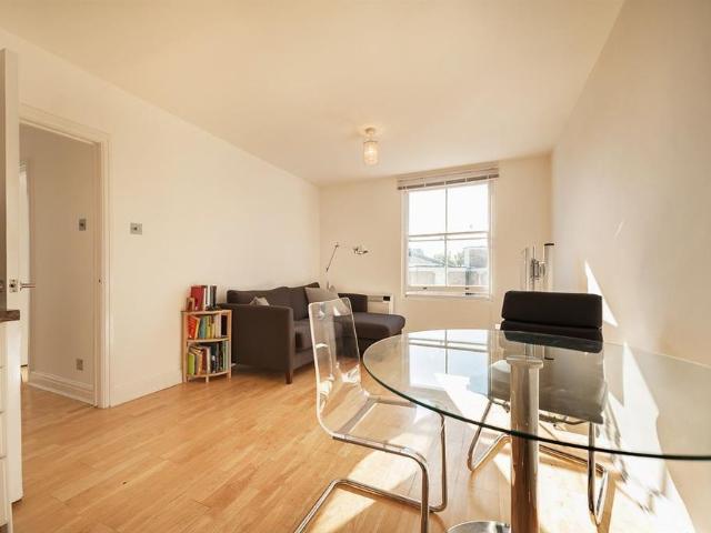 Apartment for rent in Bayswater, Greater London