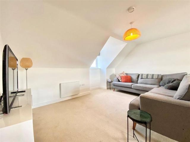 Apartment for rent in Emmbrook, Wokingham