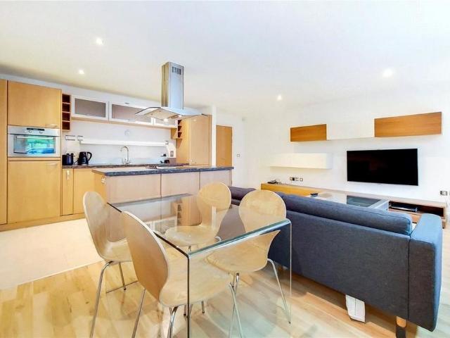 Apartment for rent in Swiss Cottage, Greater London